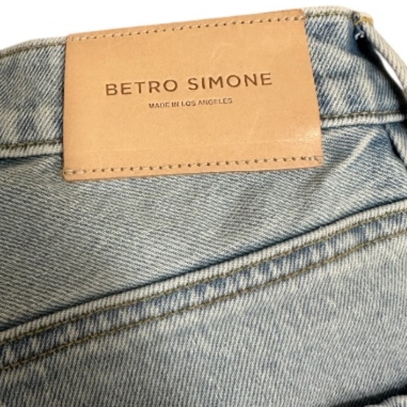 BETRO SIMONE Lindsay Straight Leg Jean - Picture 11 of 11